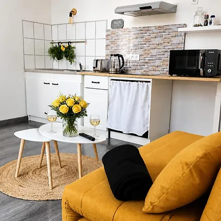 Lumineux T2 A Apartment
